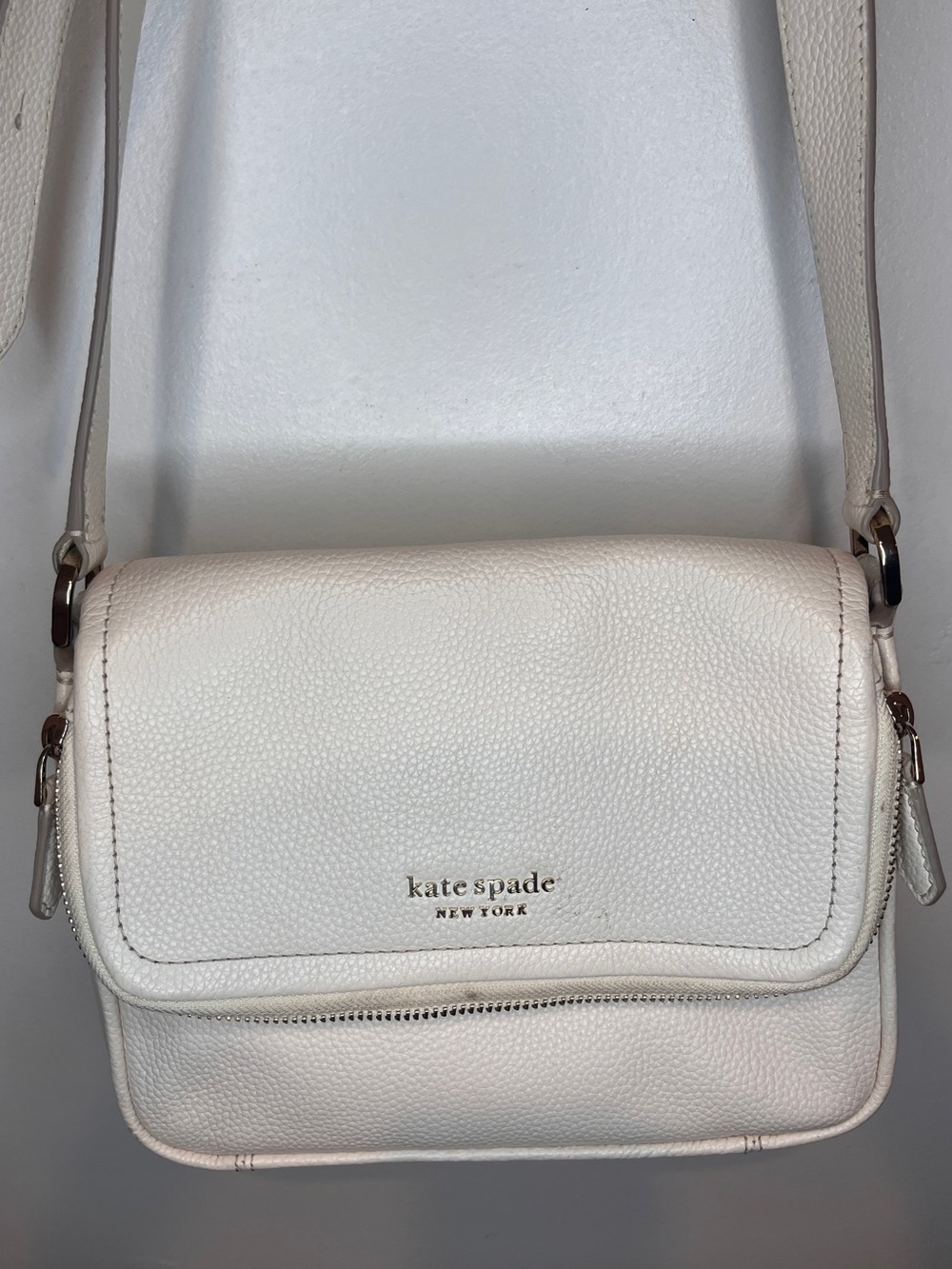 Kate Spade Leather Light Teal Crossbody Bag GENTLY USED - Picture 5 of 14